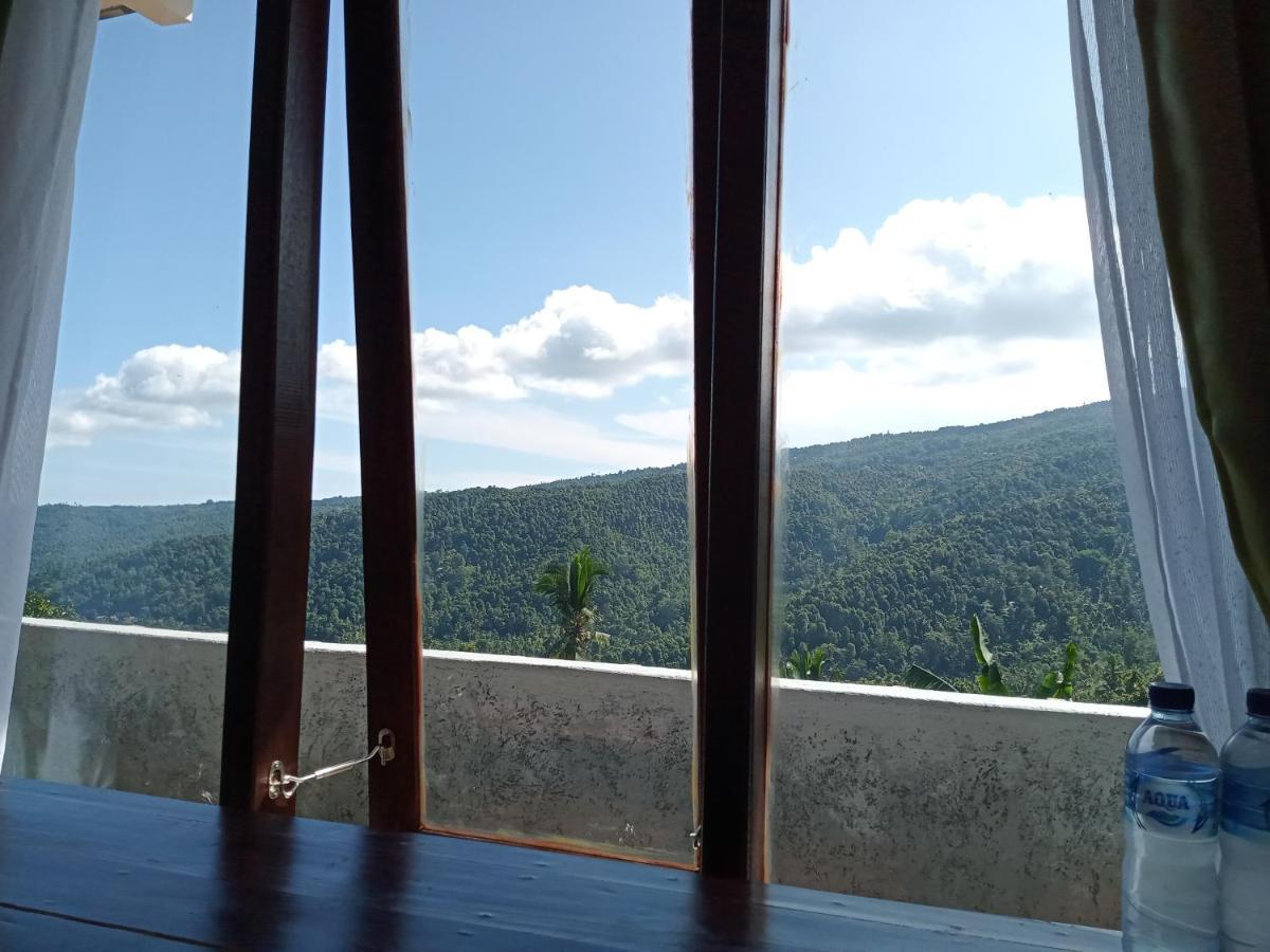 Aris Homestay And Warung Made Munduk Екстериор снимка