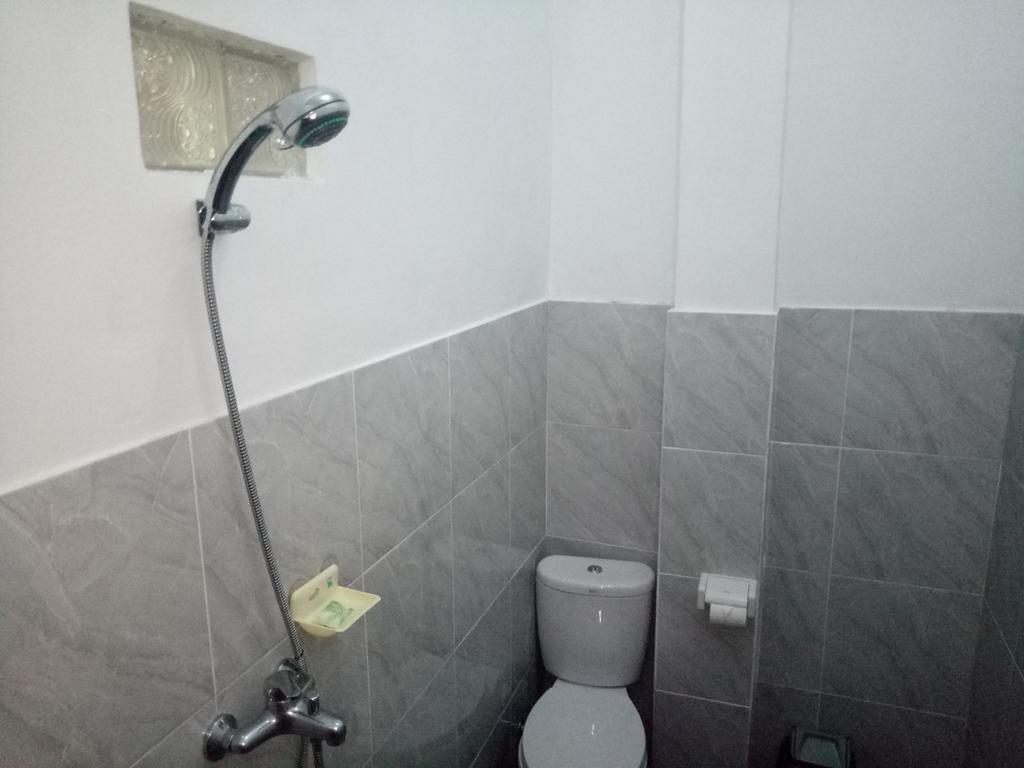 Aris Homestay And Warung Made Munduk Екстериор снимка