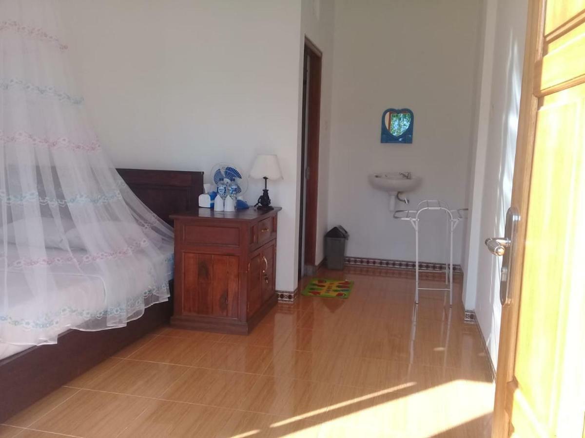 Aris Homestay And Warung Made Munduk Екстериор снимка