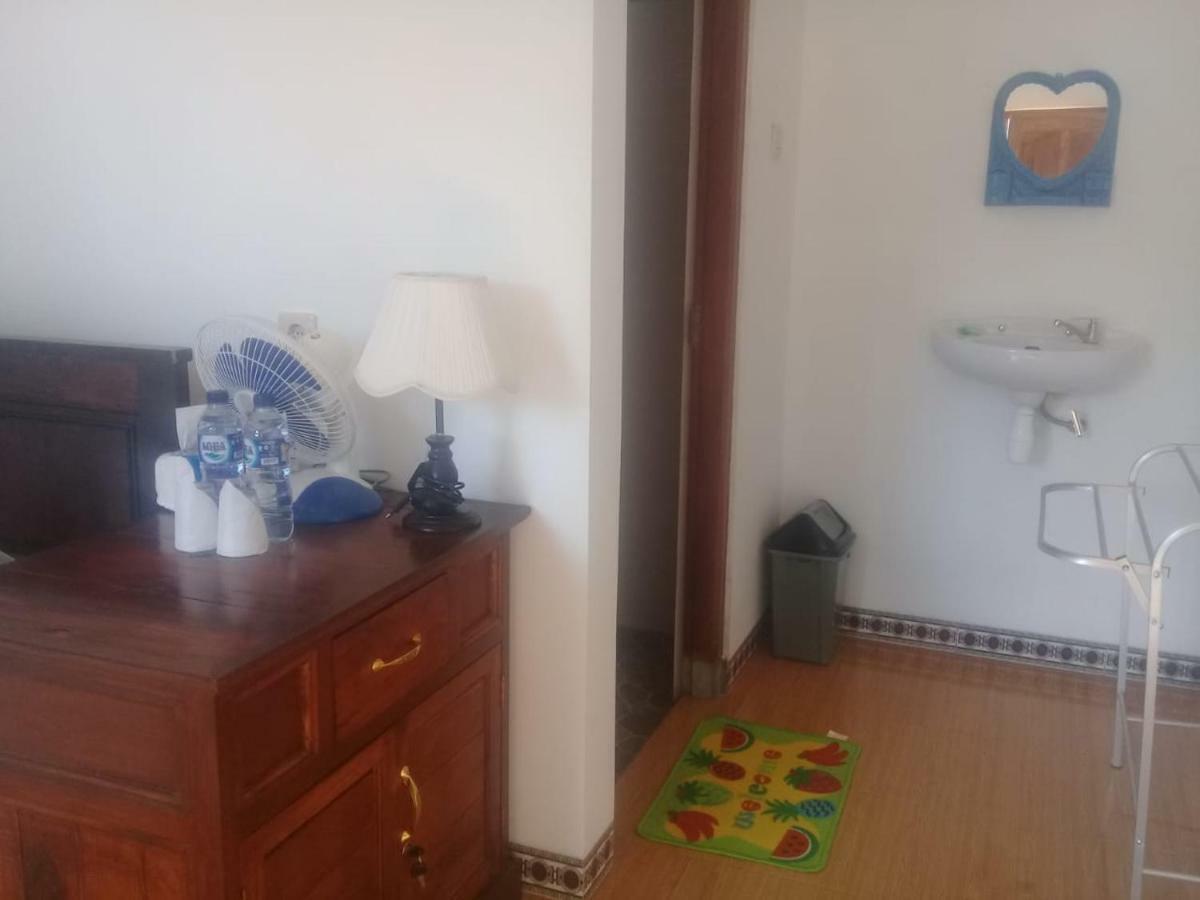 Aris Homestay And Warung Made Munduk Екстериор снимка